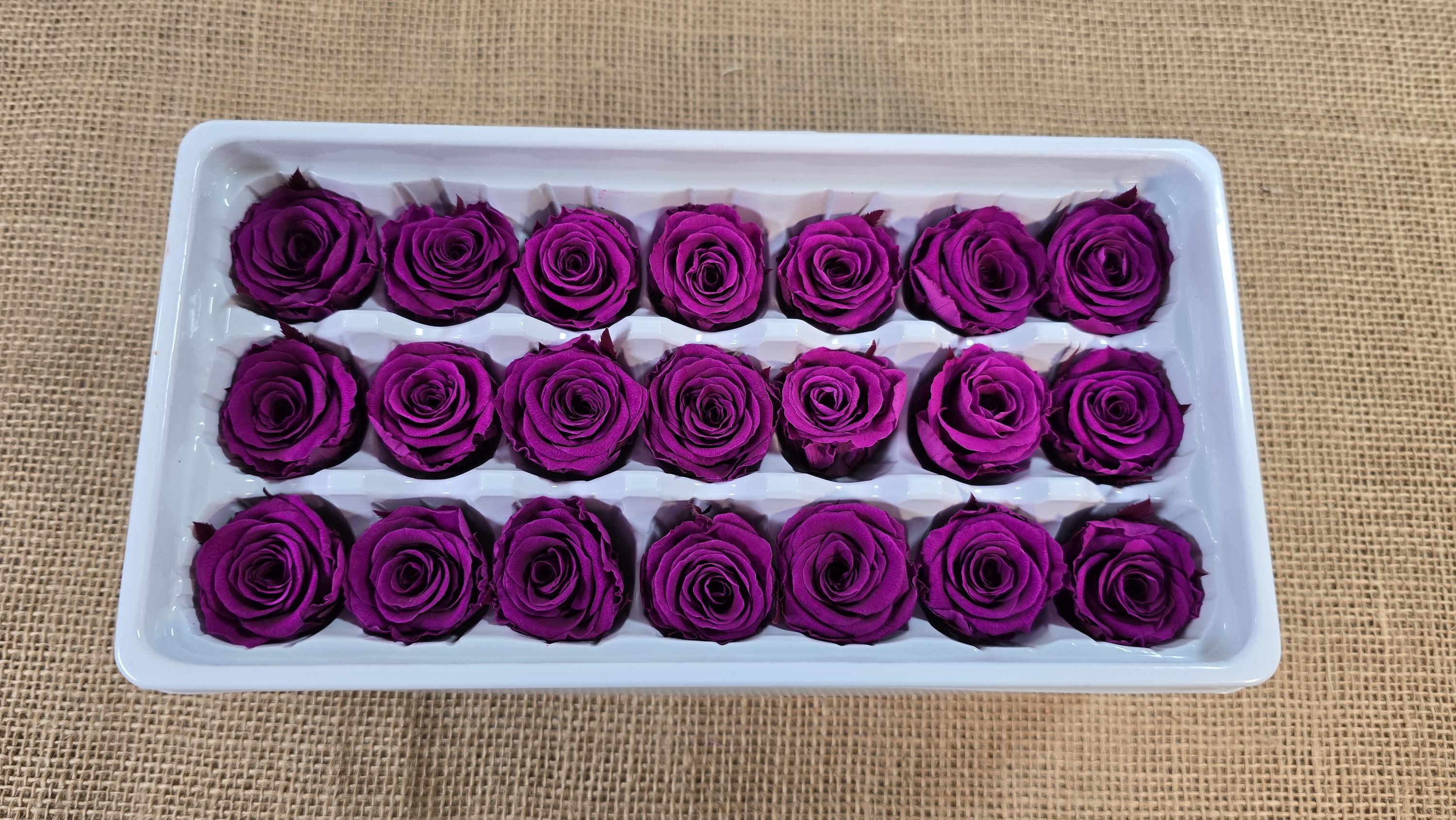 21 Violet Preserved Roses: DIY Floral Arrangements